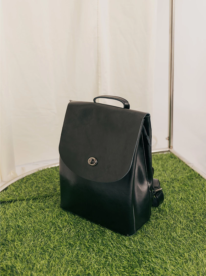 真牛皮質感後背包