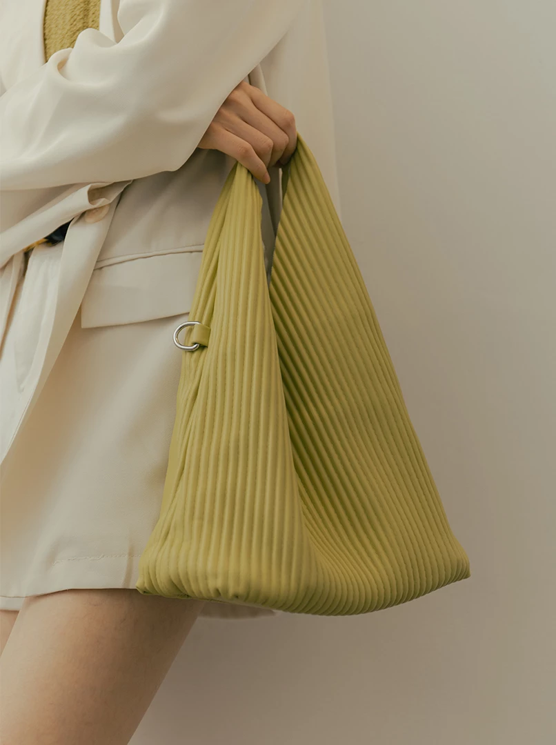 褶度設計托特包