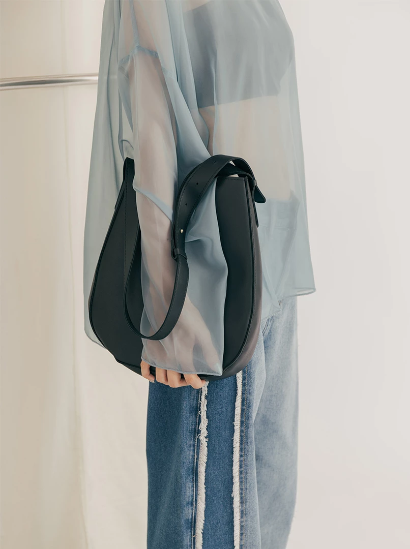 水桶質感單肩包
