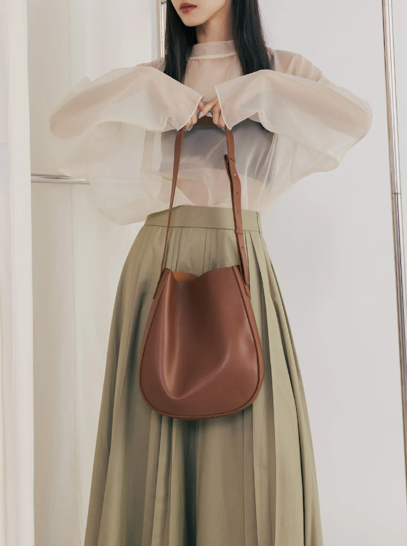 水桶質感單肩包