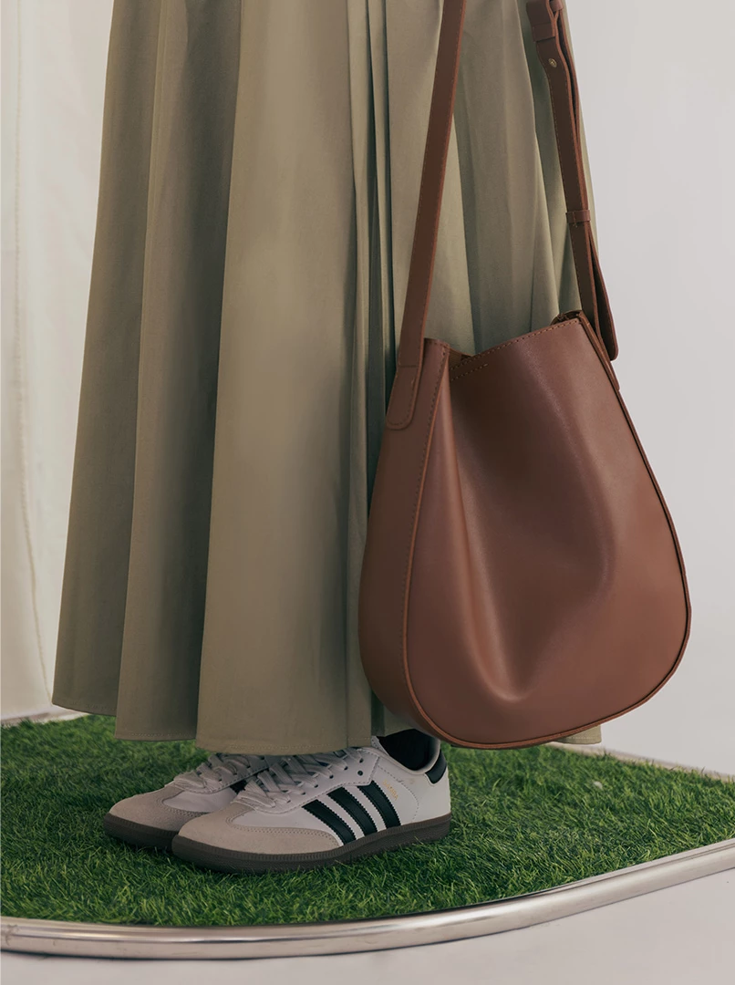 水桶質感單肩包