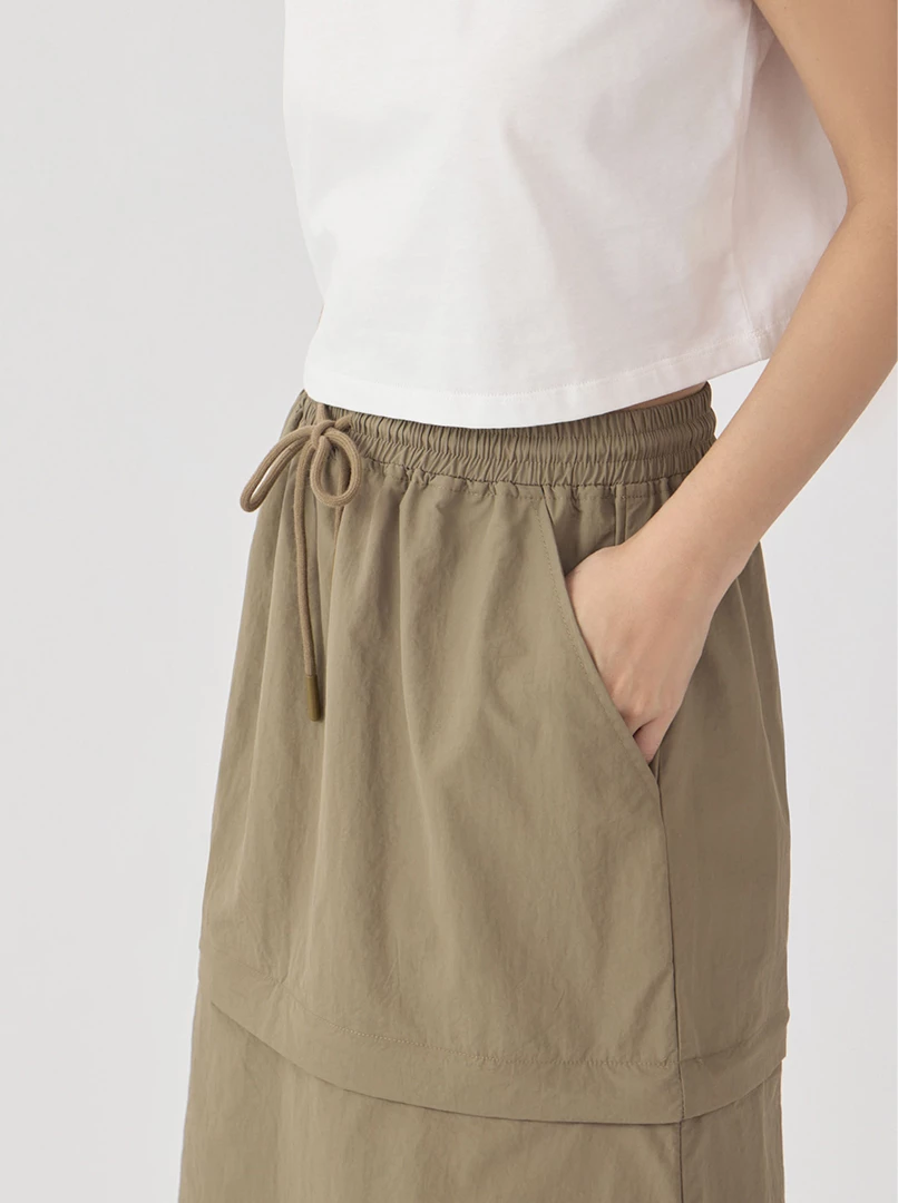 百搭拉鍊造型長裙