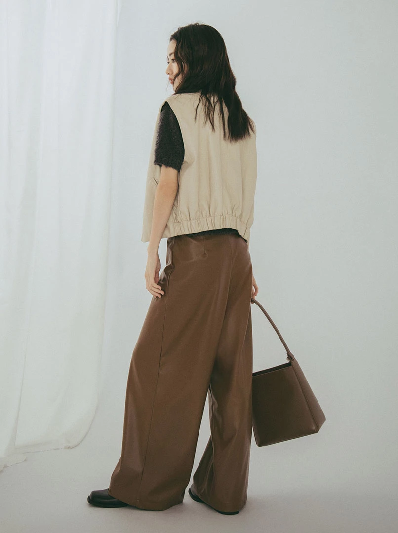 垂墜感皮革寬褲