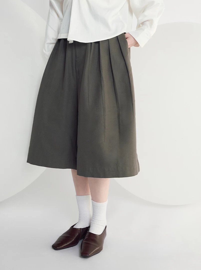打摺寬版七分褲裙