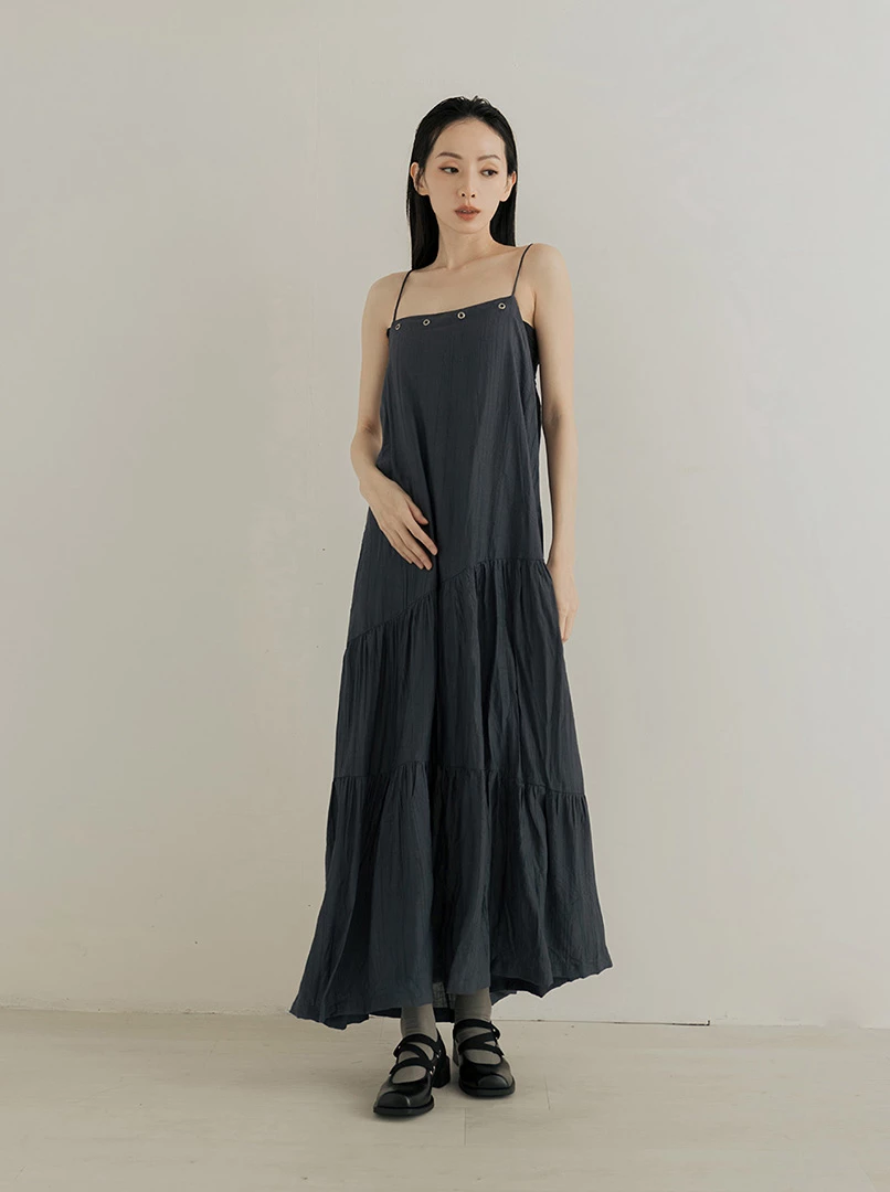 寬鬆交叉連身洋裝