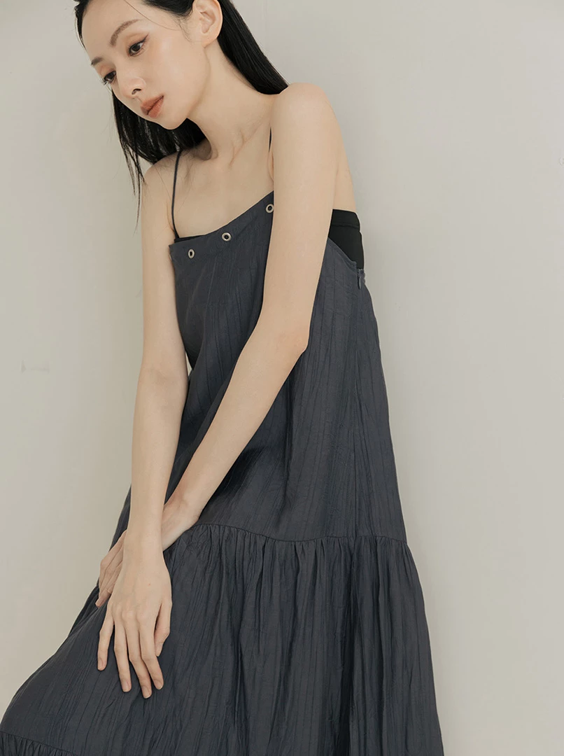 寬鬆交叉連身洋裝