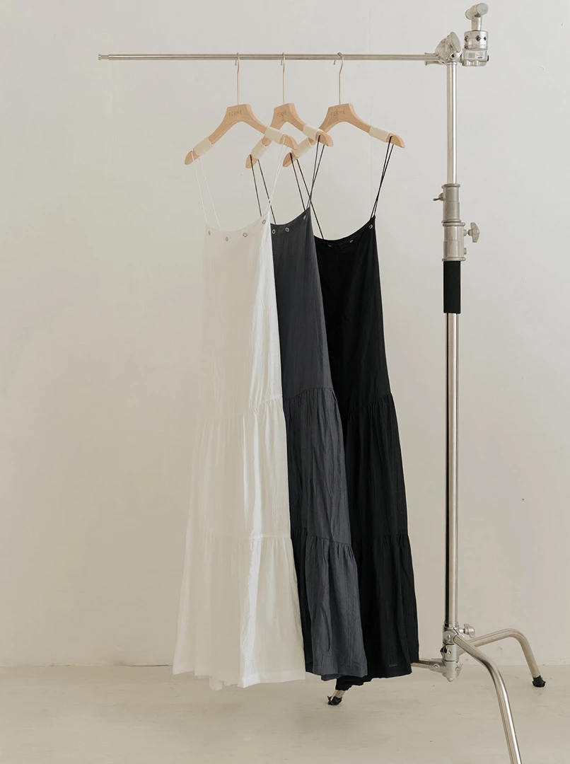 寬鬆交叉連身洋裝