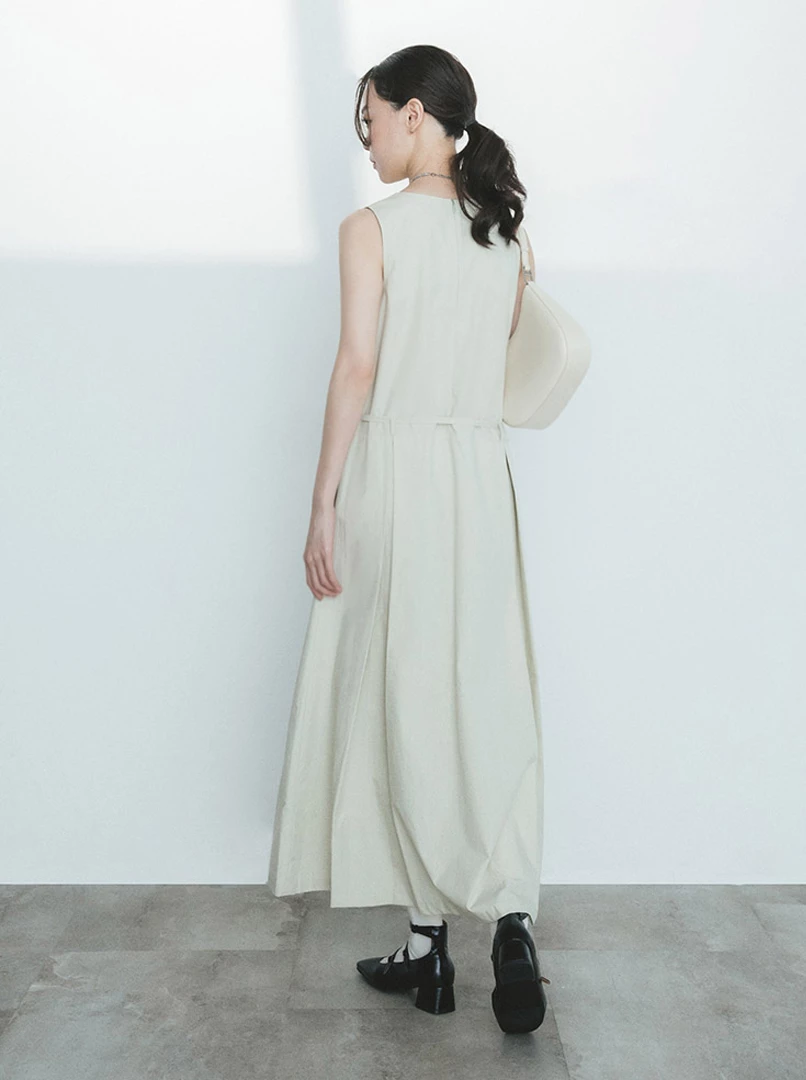 絲質綁帶造型長洋