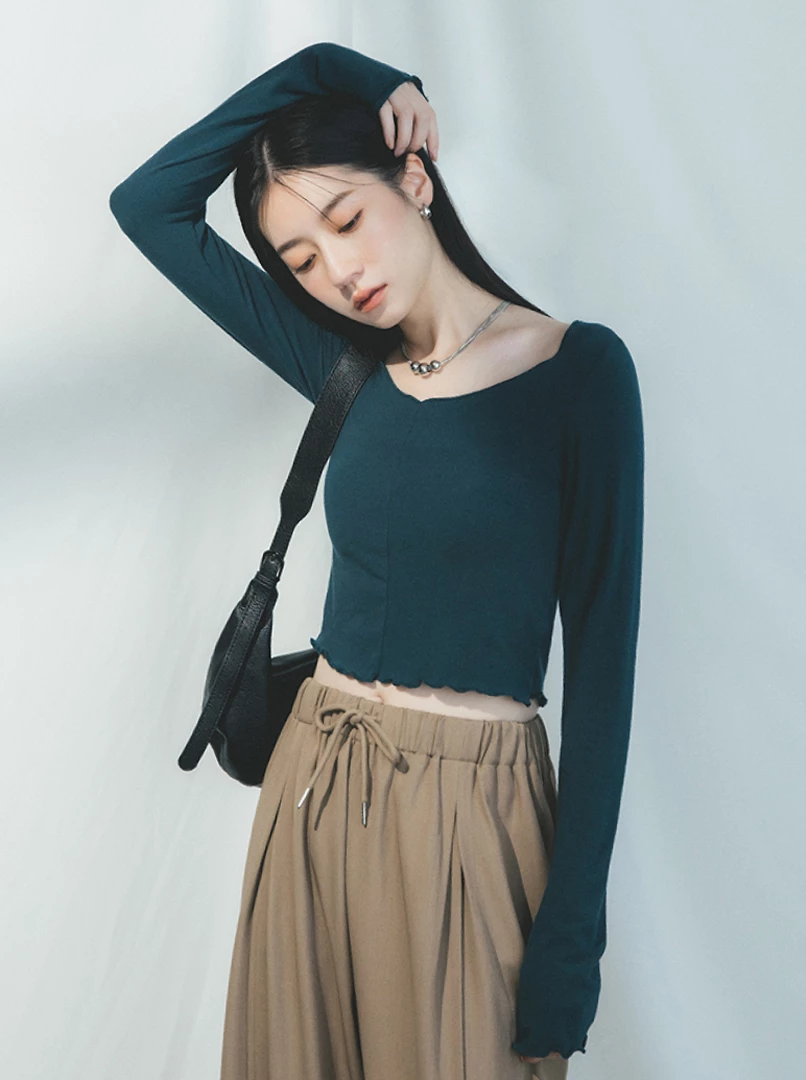 U領捲邊親膚上衣