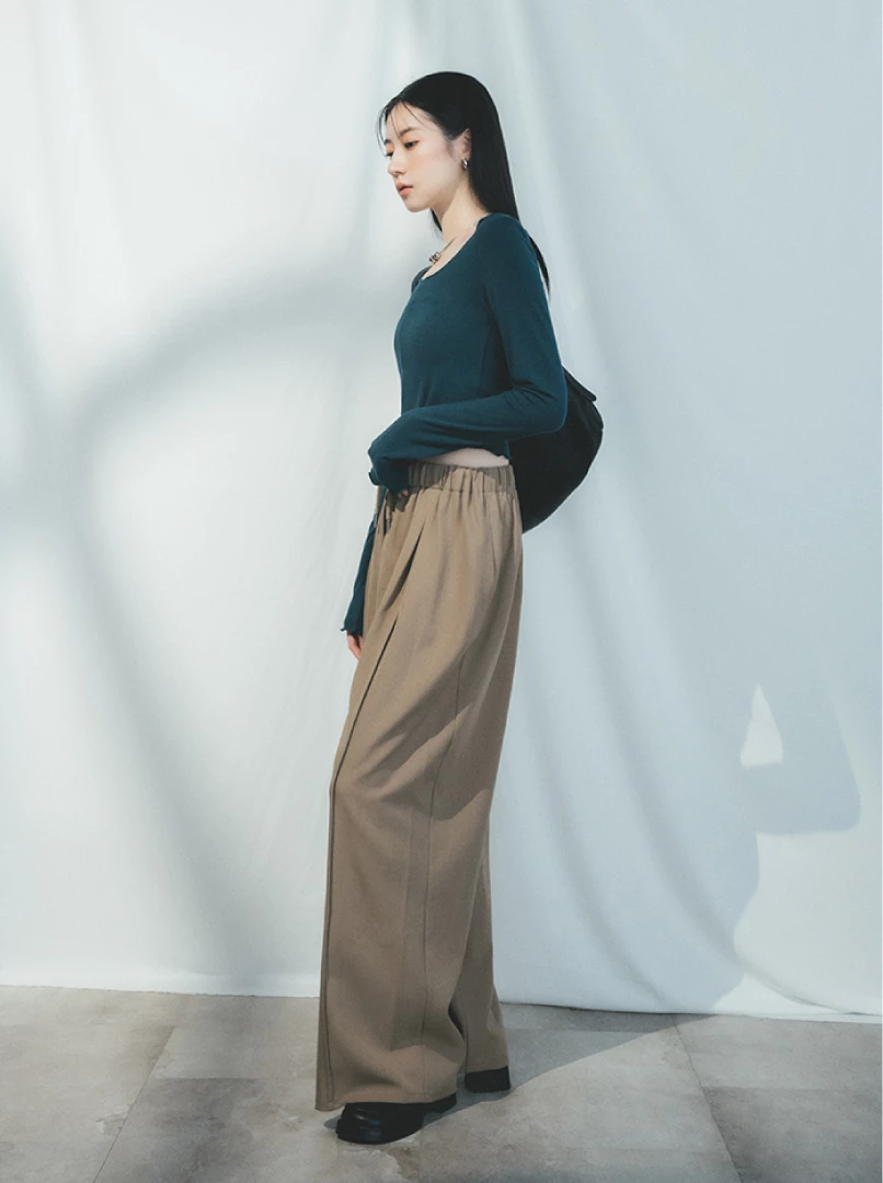 U領捲邊親膚上衣