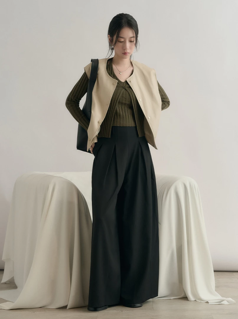 假兩件坑條針織上衣