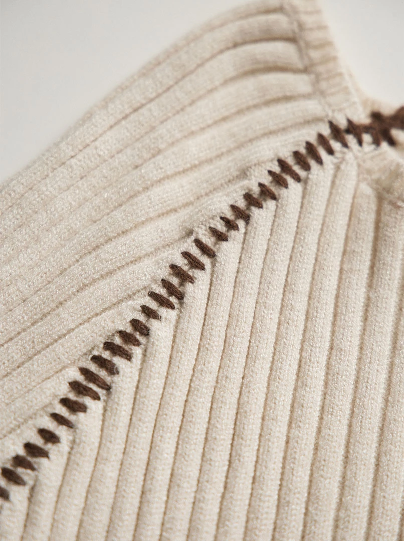 粗豎條紋撞色縫線感上衣