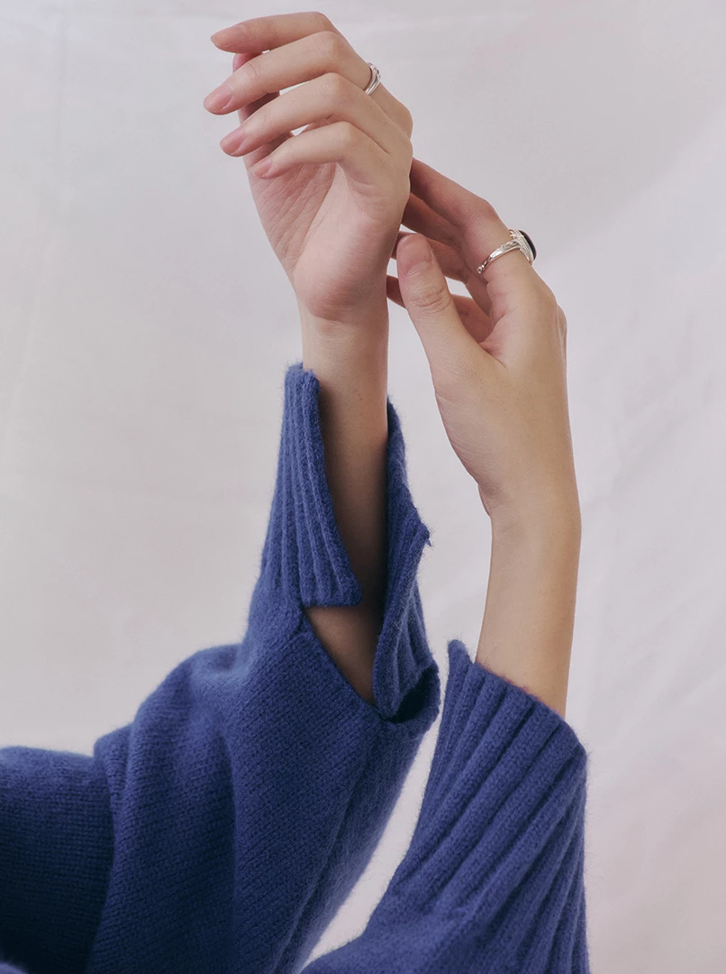 開衩手袖寬鬆大毛衣