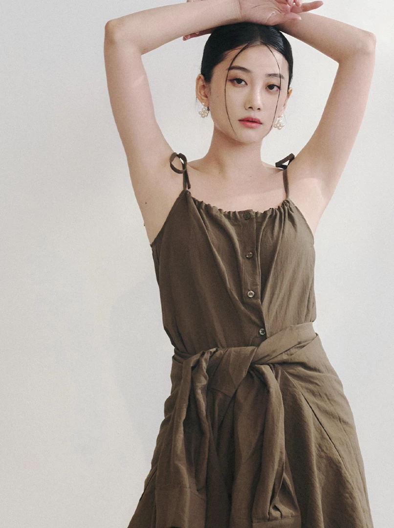 綁帶排釦質感長版上衣