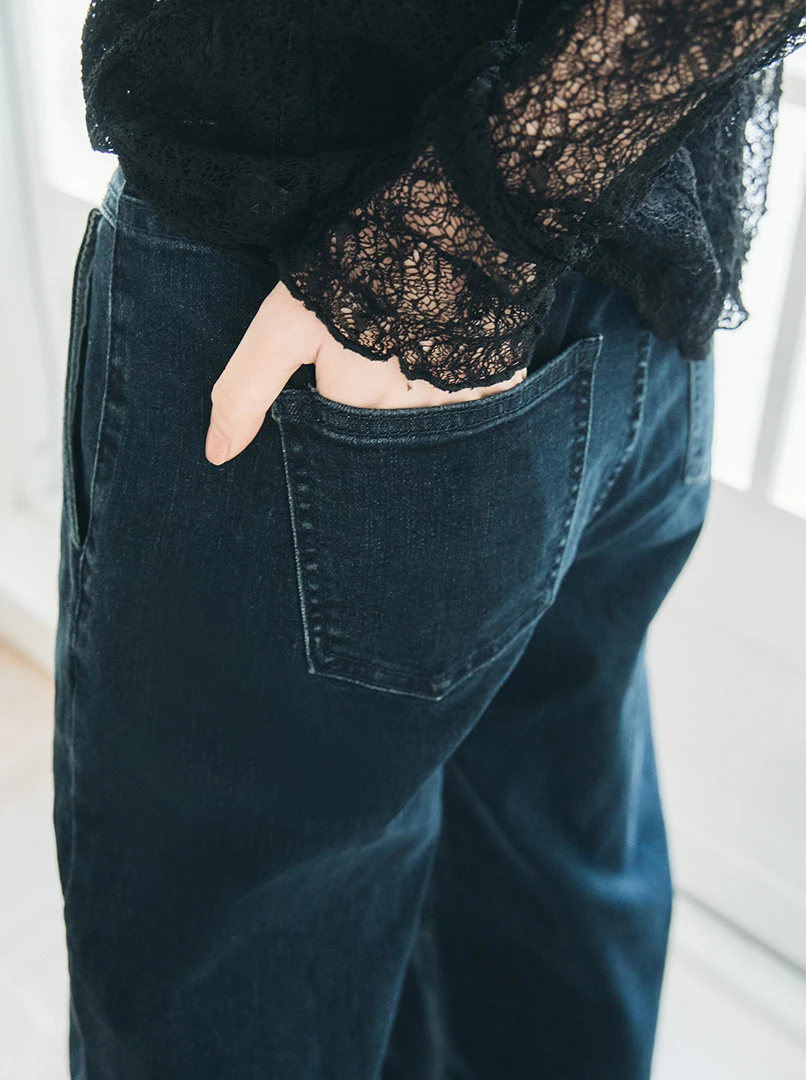 剪接俐落修身牛仔褲/常規款