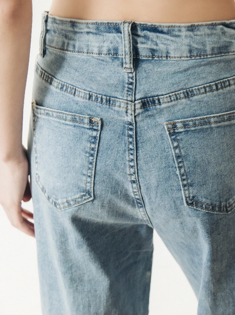 剪接俐落修身牛仔褲(短)