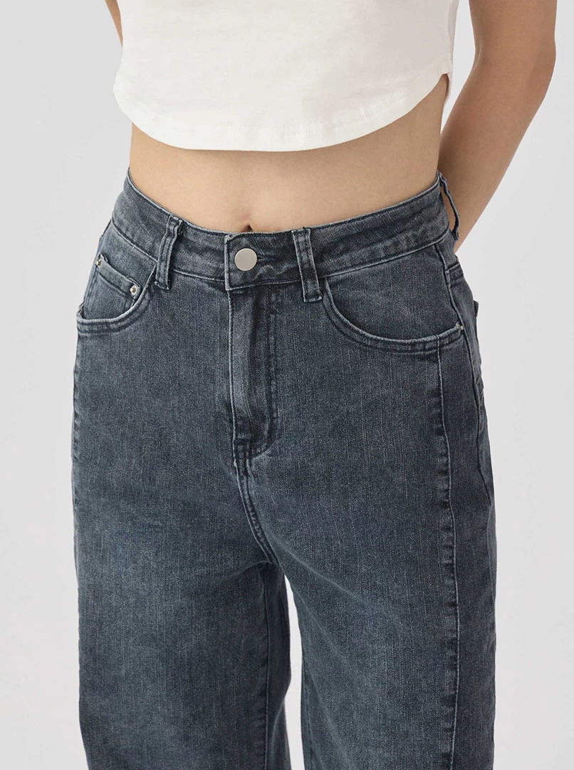 剪接修身牛仔褲