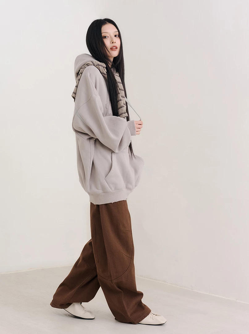 弧線剪裁挺板工裝褲