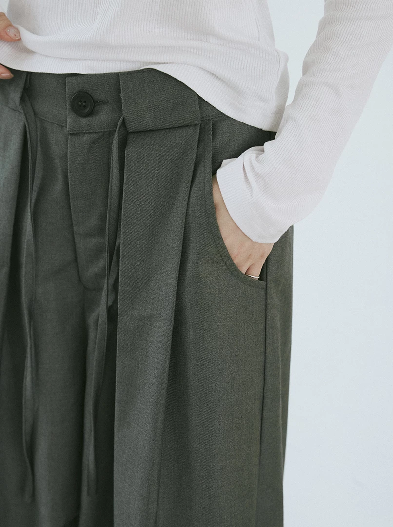 綁帶褶皺挺版西裝褲