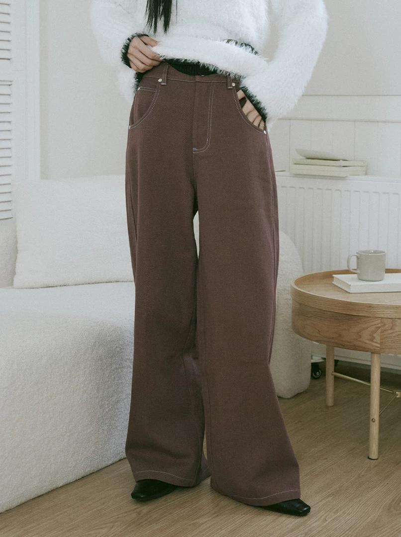 明線輪廓直筒牛仔褲