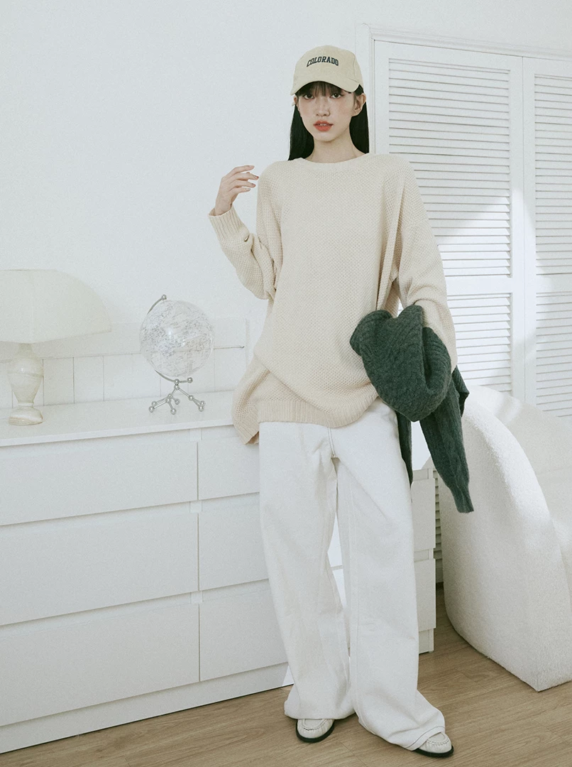 明線輪廓直筒牛仔褲