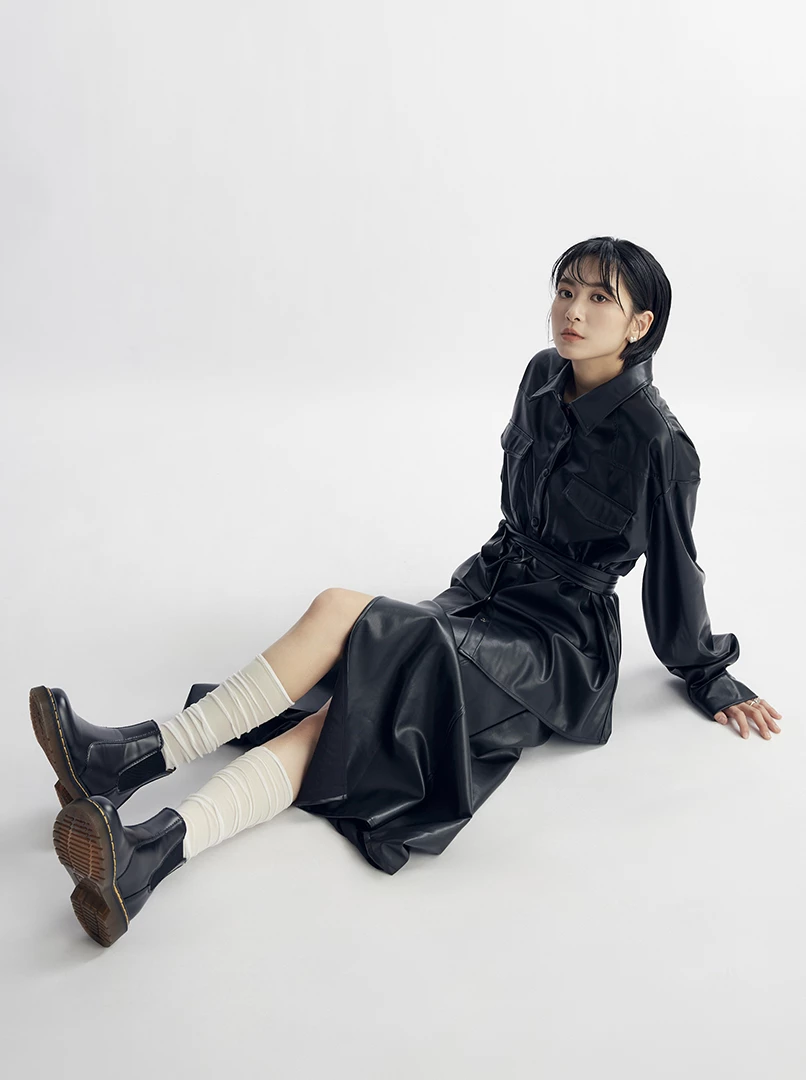 Red聯名開衩皮革長裙