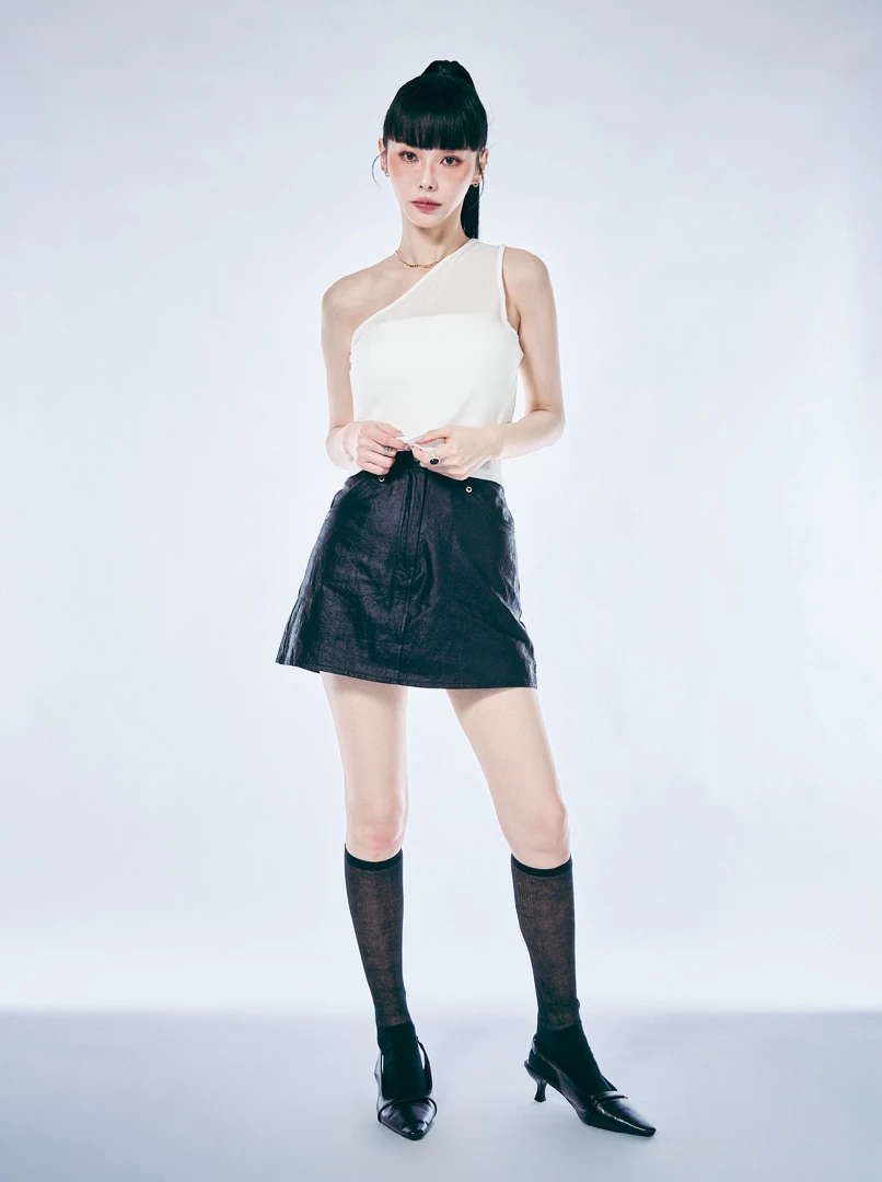 率性皮革感短褲裙