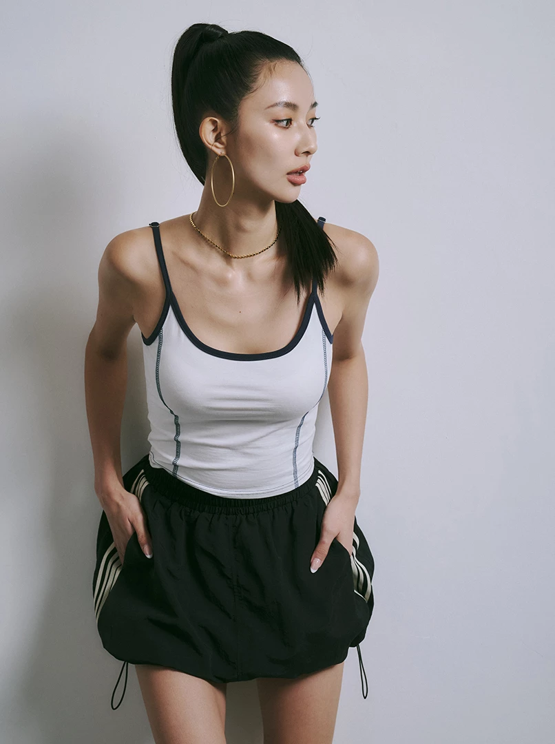 兩側織帶條紋設計短褲