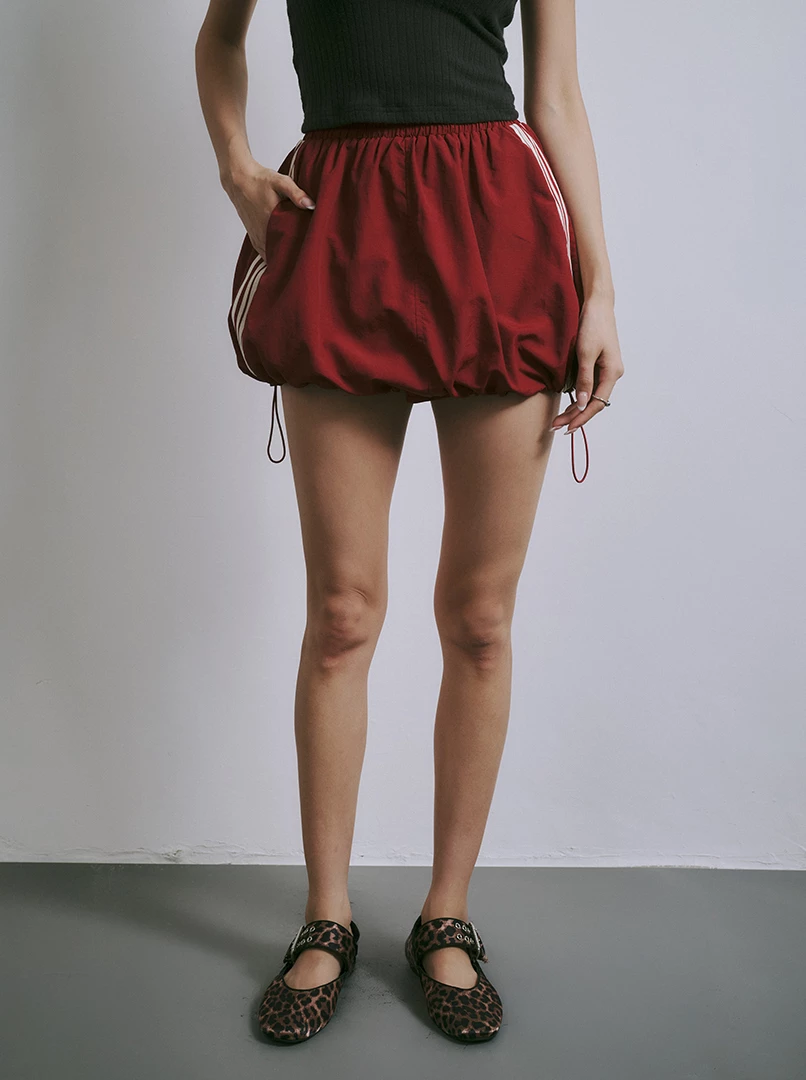 兩側織帶條紋設計短褲