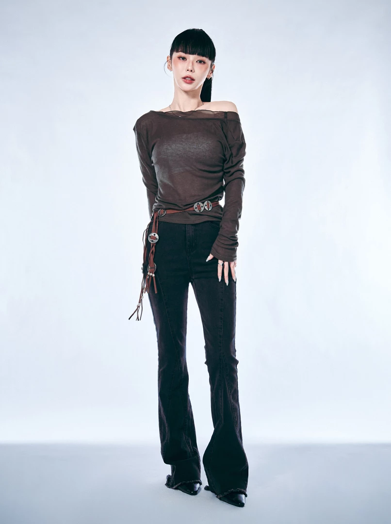 剪接設計線極瘦喇叭褲