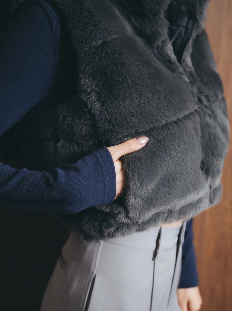 仿貂毛立領短版背心