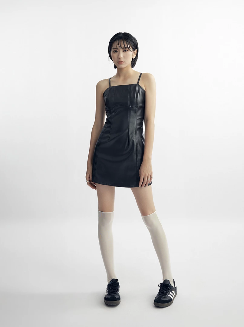 Red聯名皮革剪接短洋裝