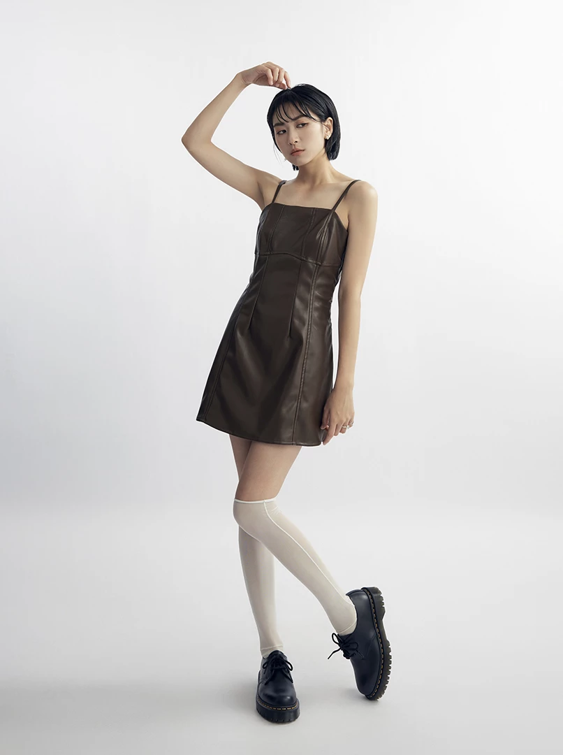 Red聯名皮革剪接短洋裝