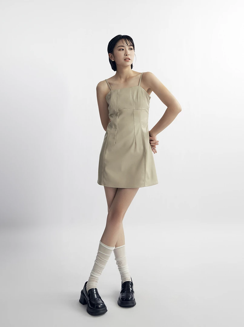 Red聯名皮革剪接短洋裝