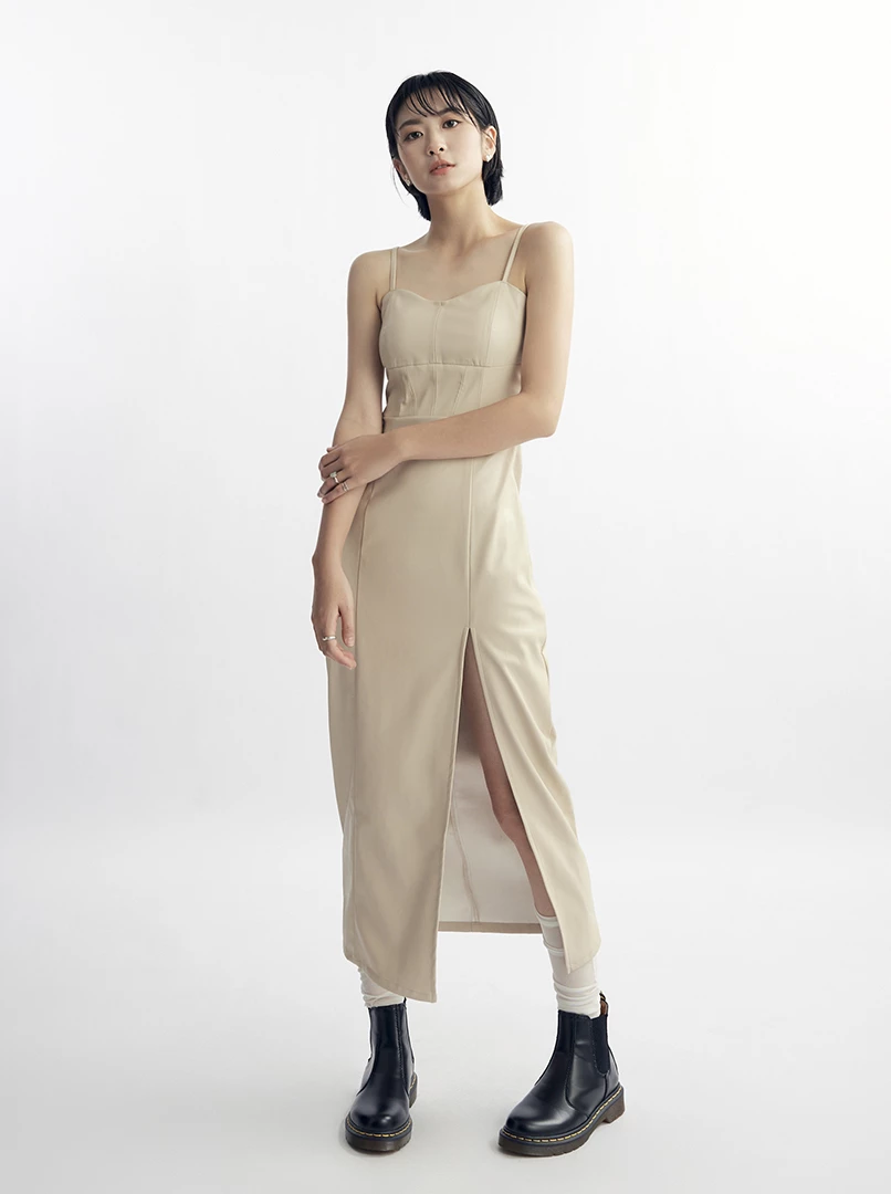 Red聯名皮革剪接長洋裝