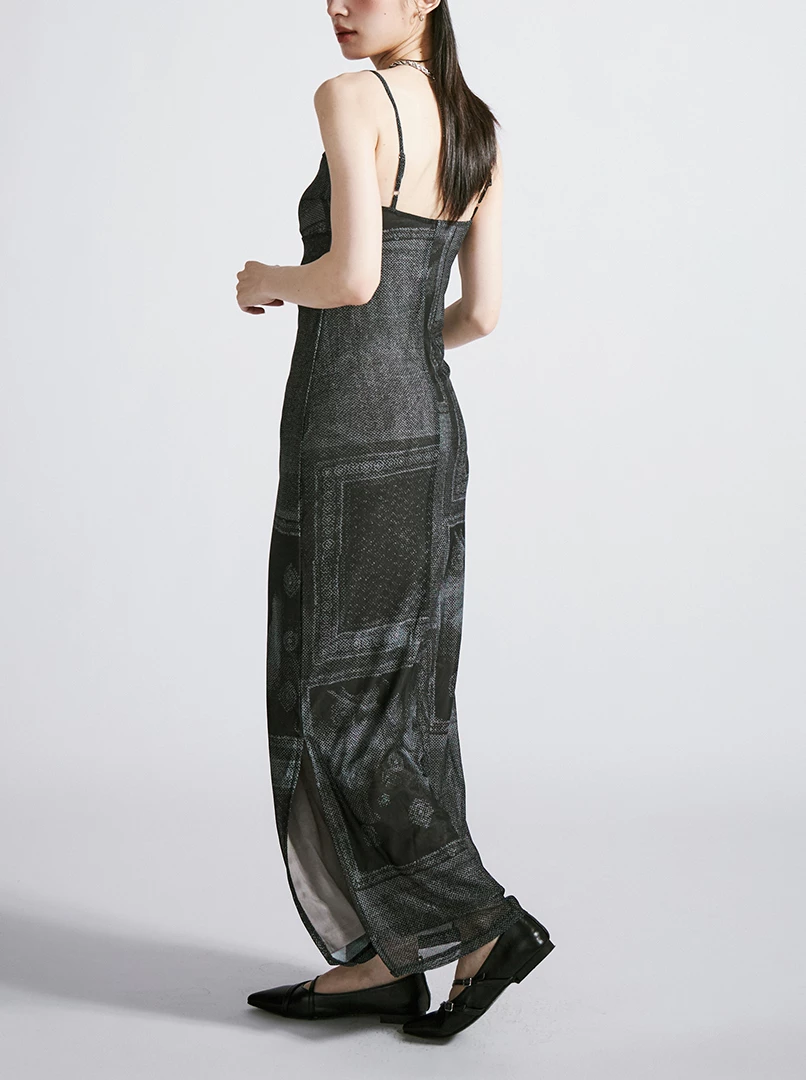 渲染露背性感長洋裝