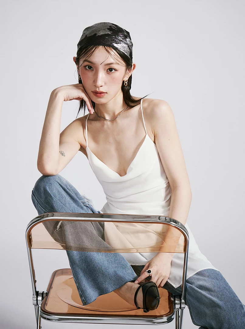 極美露背連身短洋裝