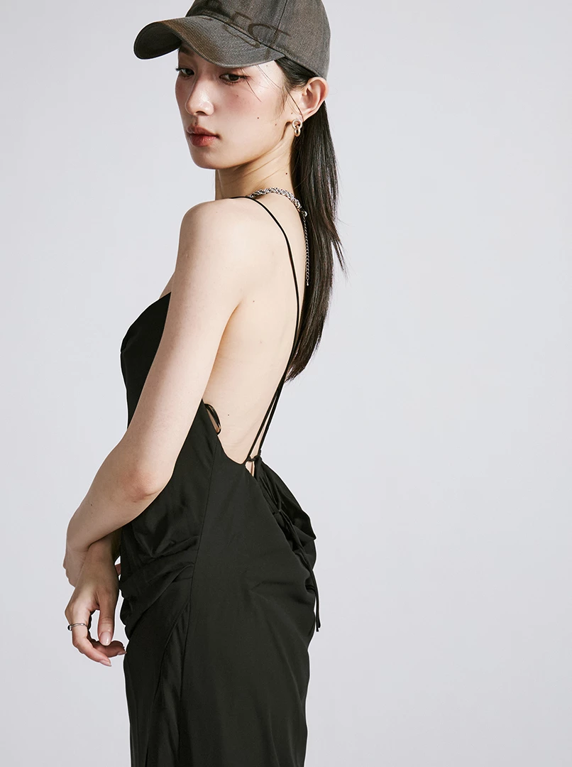 極美露背連身長洋裝
