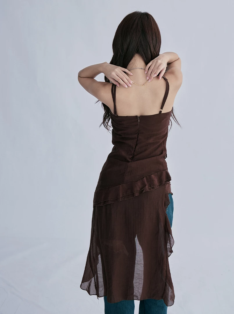 荷葉邊斜下擺連身裙