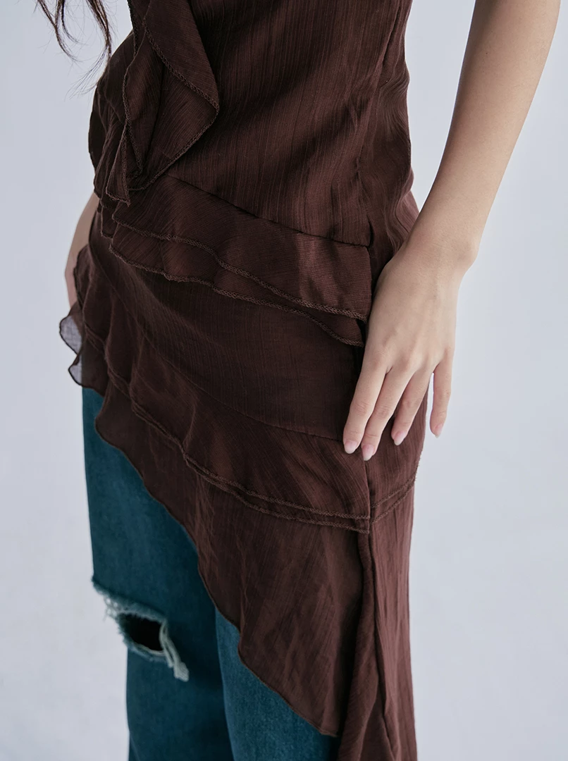 荷葉邊斜下擺連身裙