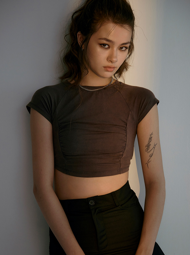 彈性抽皺短上衣