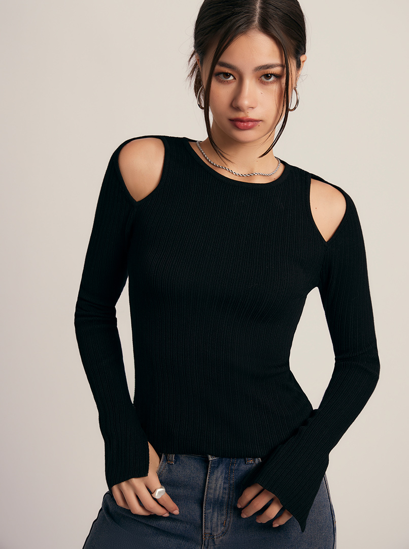 圓領挖肩合身針織上衣