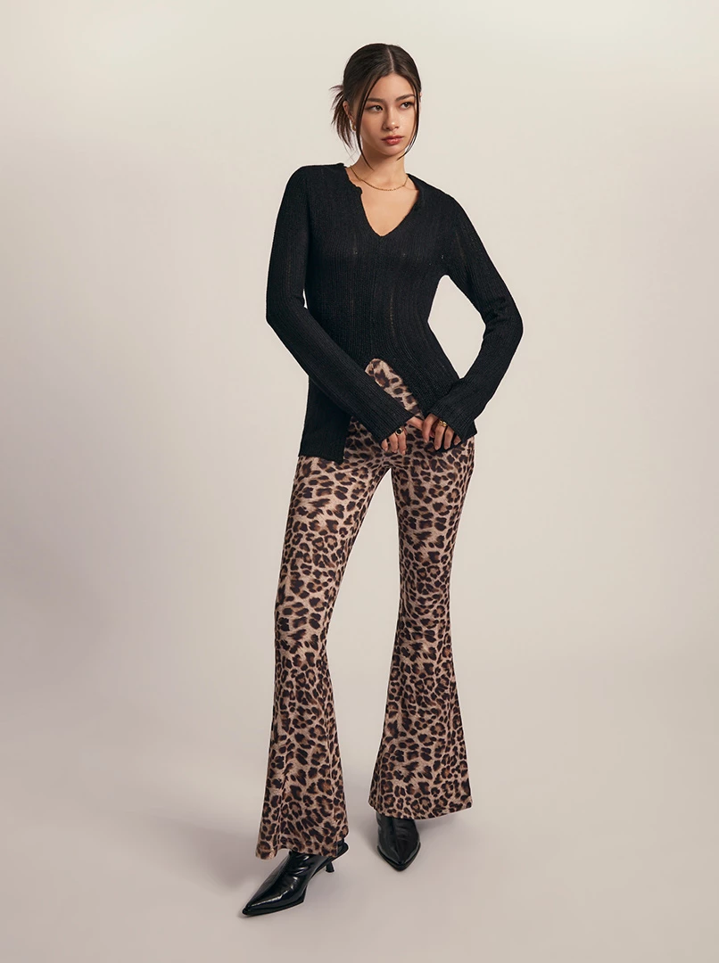 顯瘦開岔針織上衣