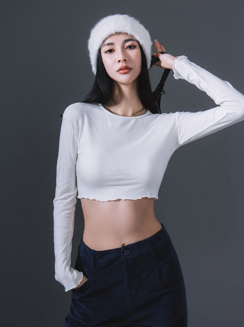 圓領木耳邊薄棉打底衫