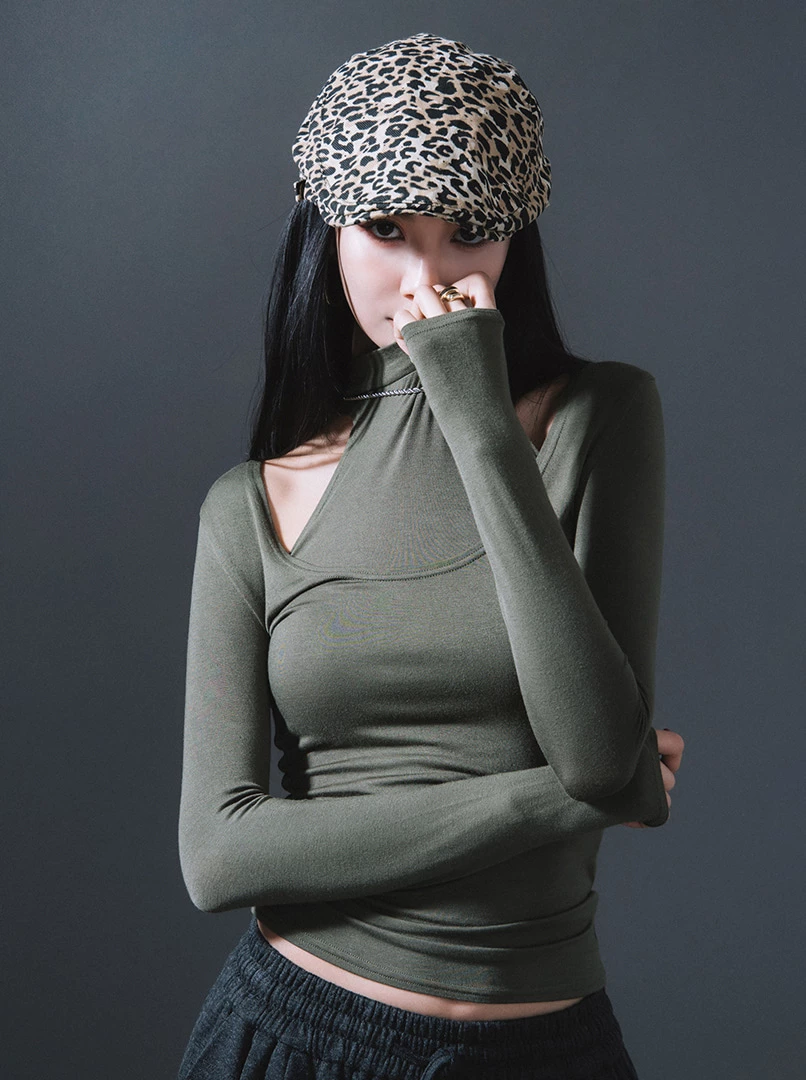 微高領兩件式疊穿上衣