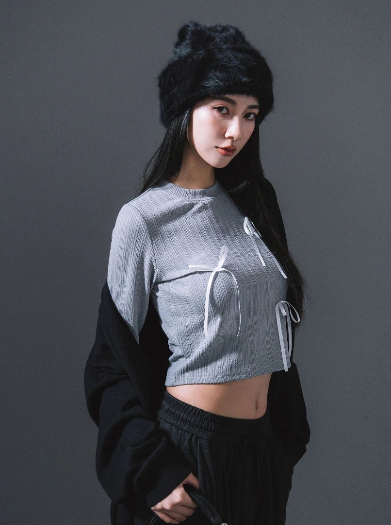 立體蝴蝶結圓領上衣