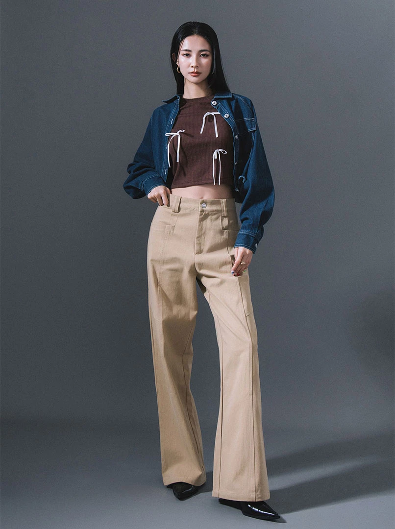 立體蝴蝶結圓領上衣