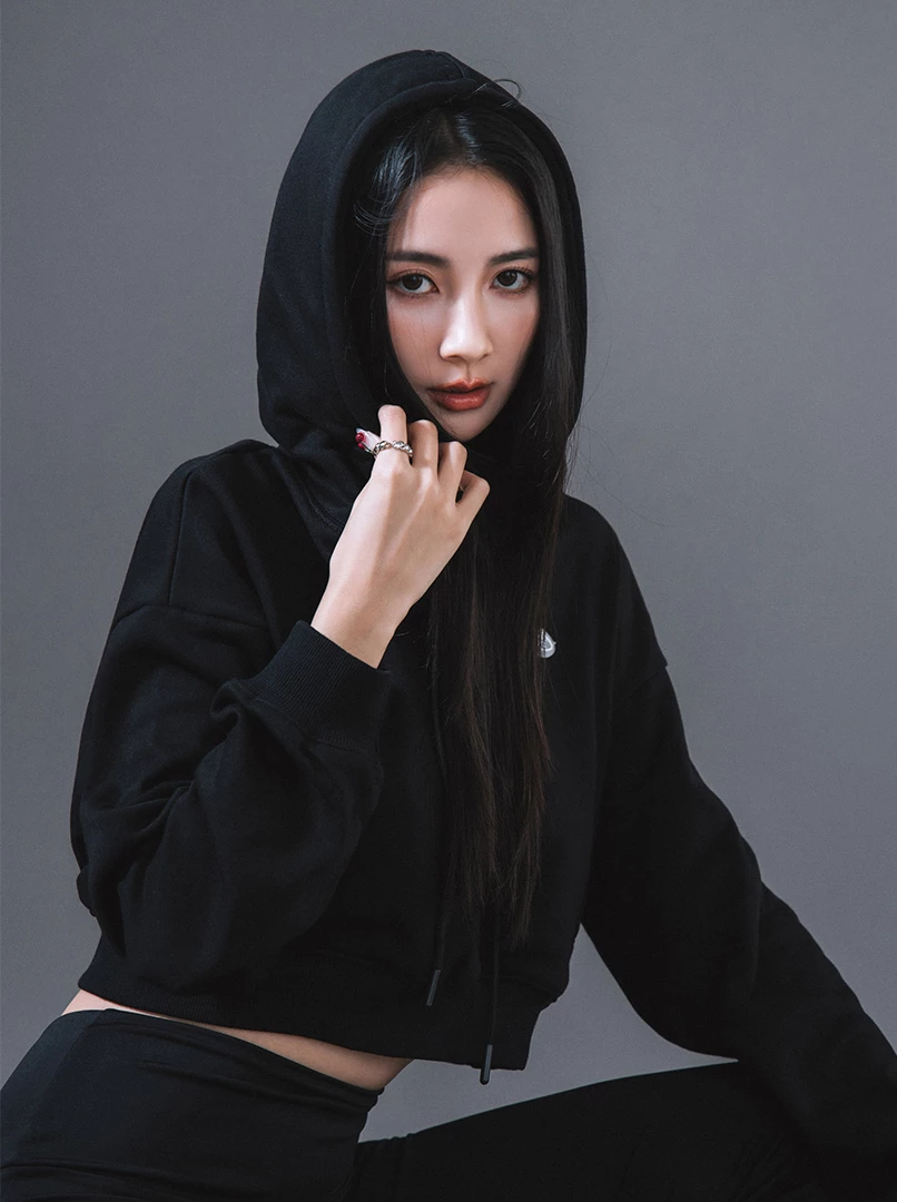 Basic寬鬆短版帽T