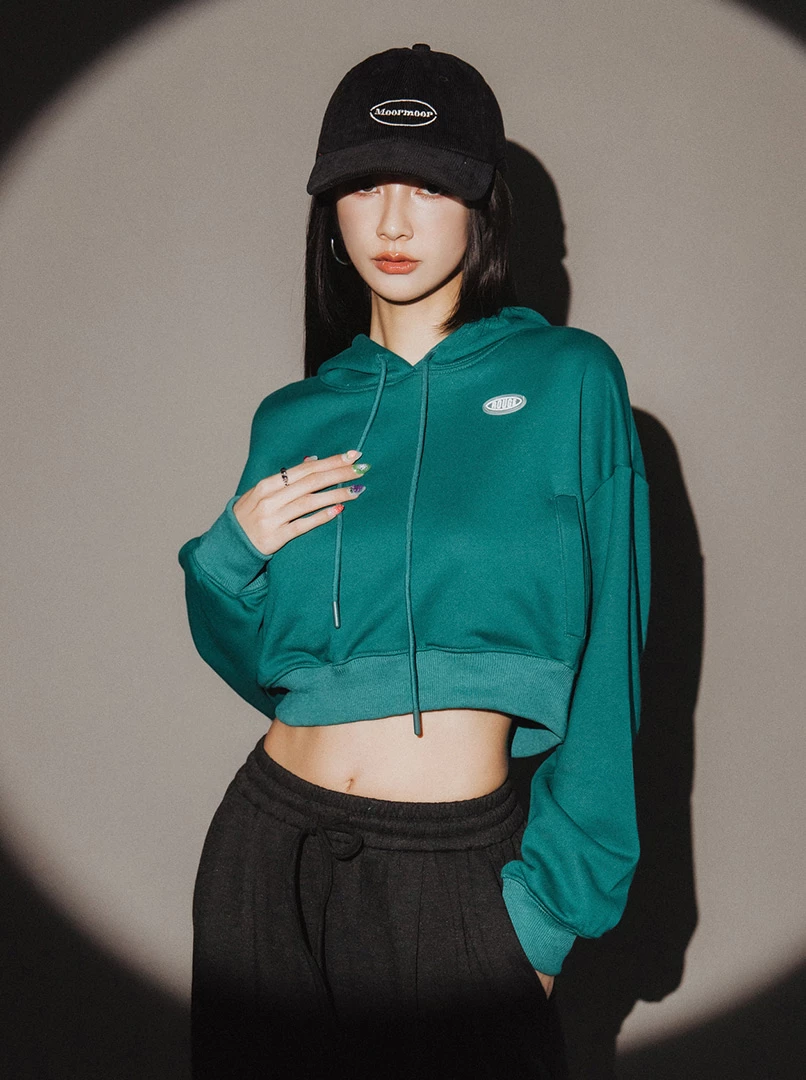 Basic寬鬆短版帽T