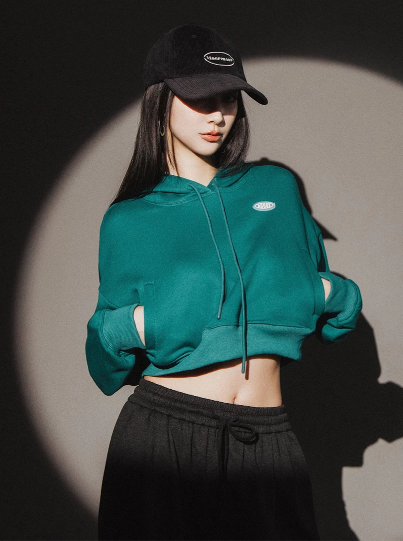 Basic寬鬆短版帽T